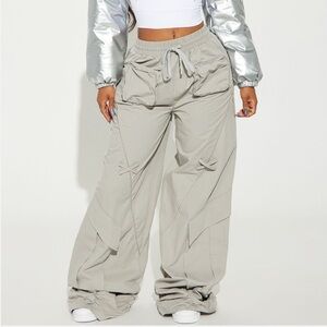 Fashion Nova Women's Light Gray Joggers